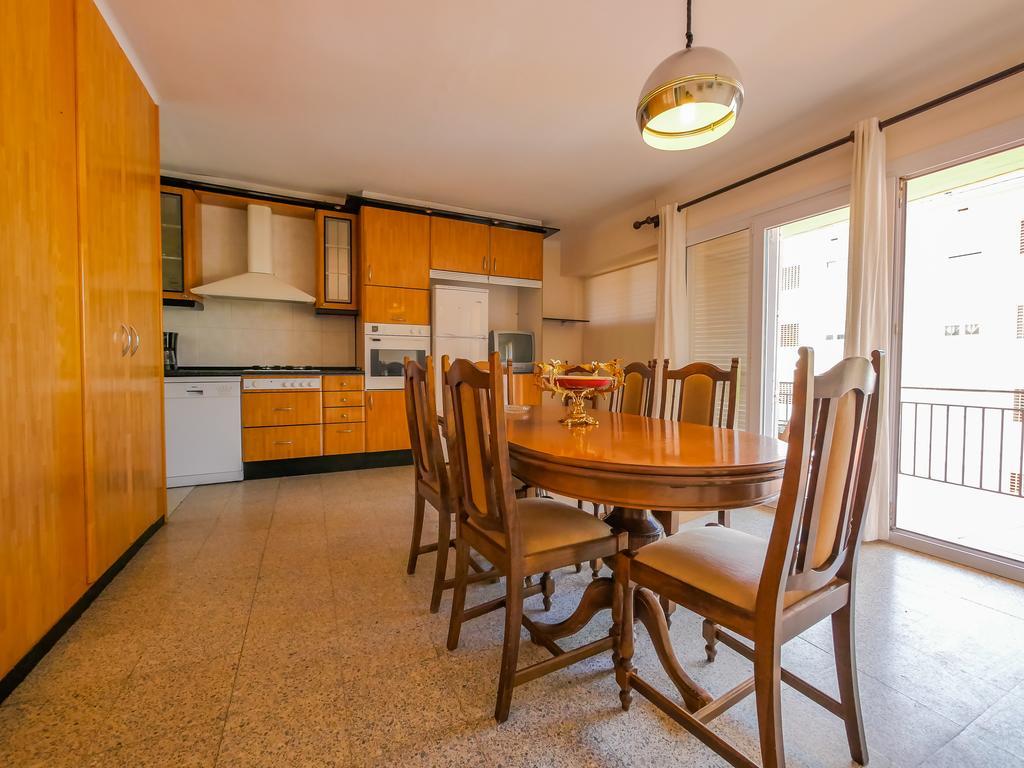 Agi Ferran 32 Apartman Roses Kültér fotó
